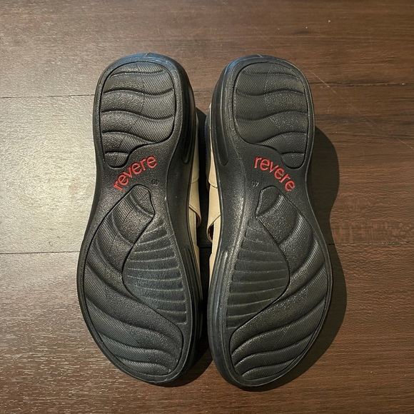 Revere Geneva Champagne Leather closed heel Sandal - Picture 4 of 5